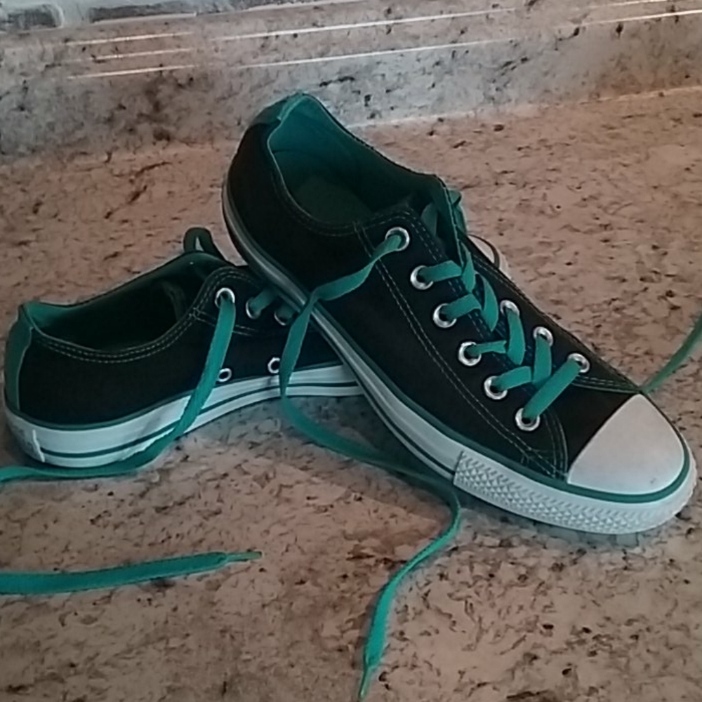 CONVERSE sneakers size 9
